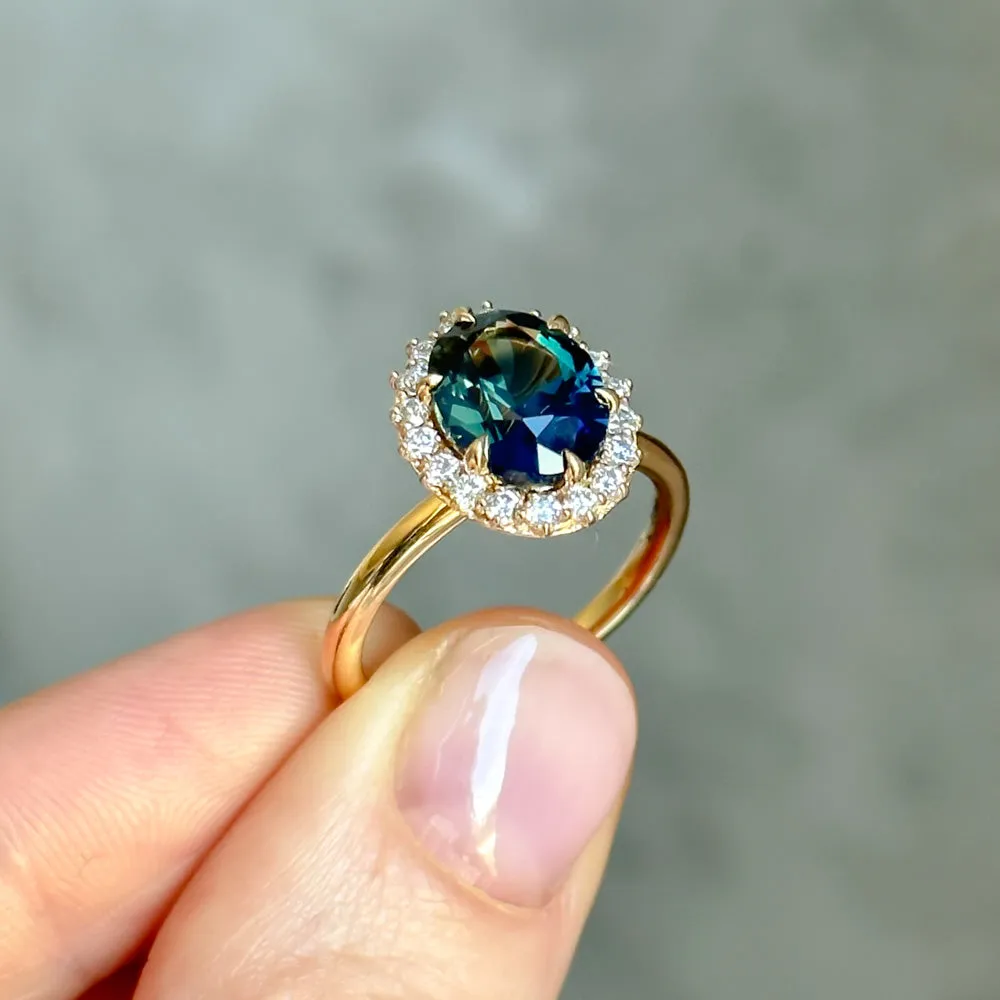 3.15ct Oval Blue Untreated Nigerian Sapphire Antique-Style Diamond Halo Ring in 18k Yellow Gold