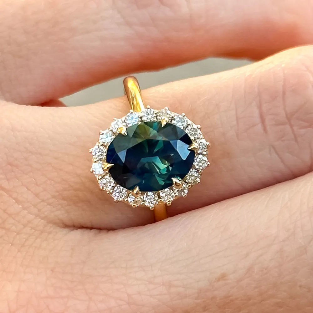 3.15ct Oval Blue Untreated Nigerian Sapphire Antique-Style Diamond Halo Ring in 18k Yellow Gold