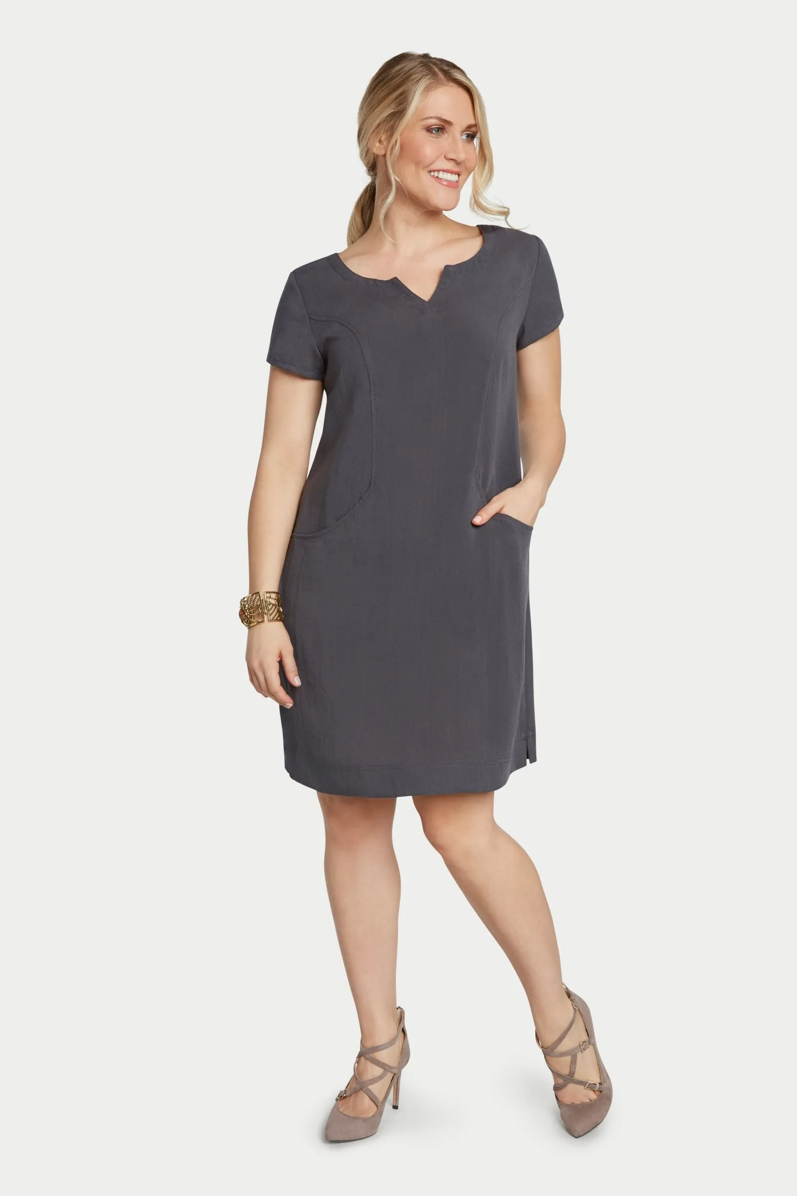 AAD260 - V-Neck Linen Dress