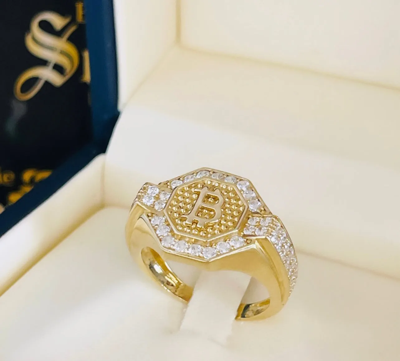 Bitcoin ring