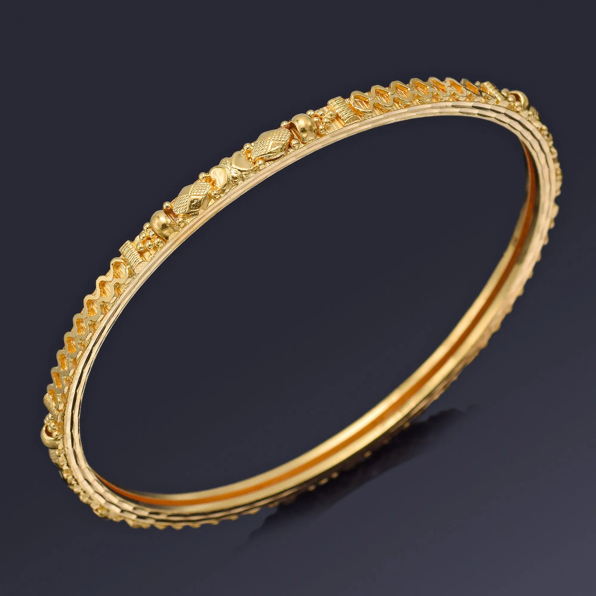 Estate 22K Yellow Gold Etched Bangle Bracelet 3.25 mm 12.2 Grams