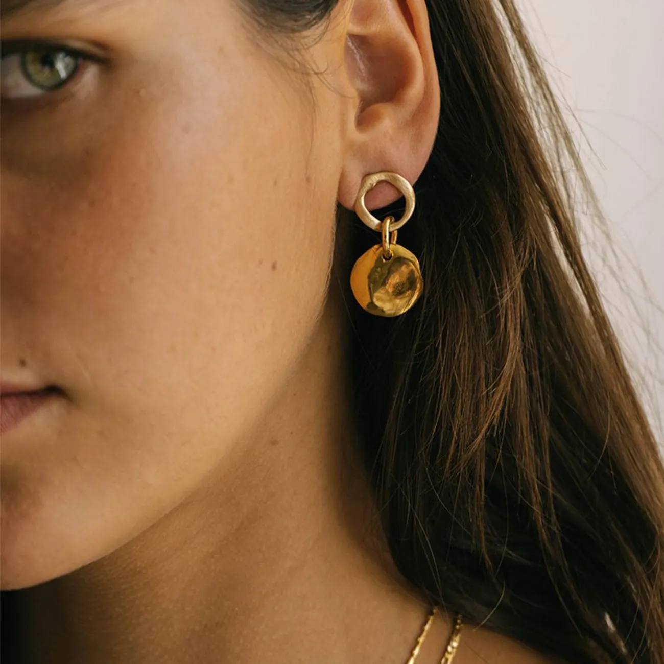 GRANADA DISC EARRINGS GOLD