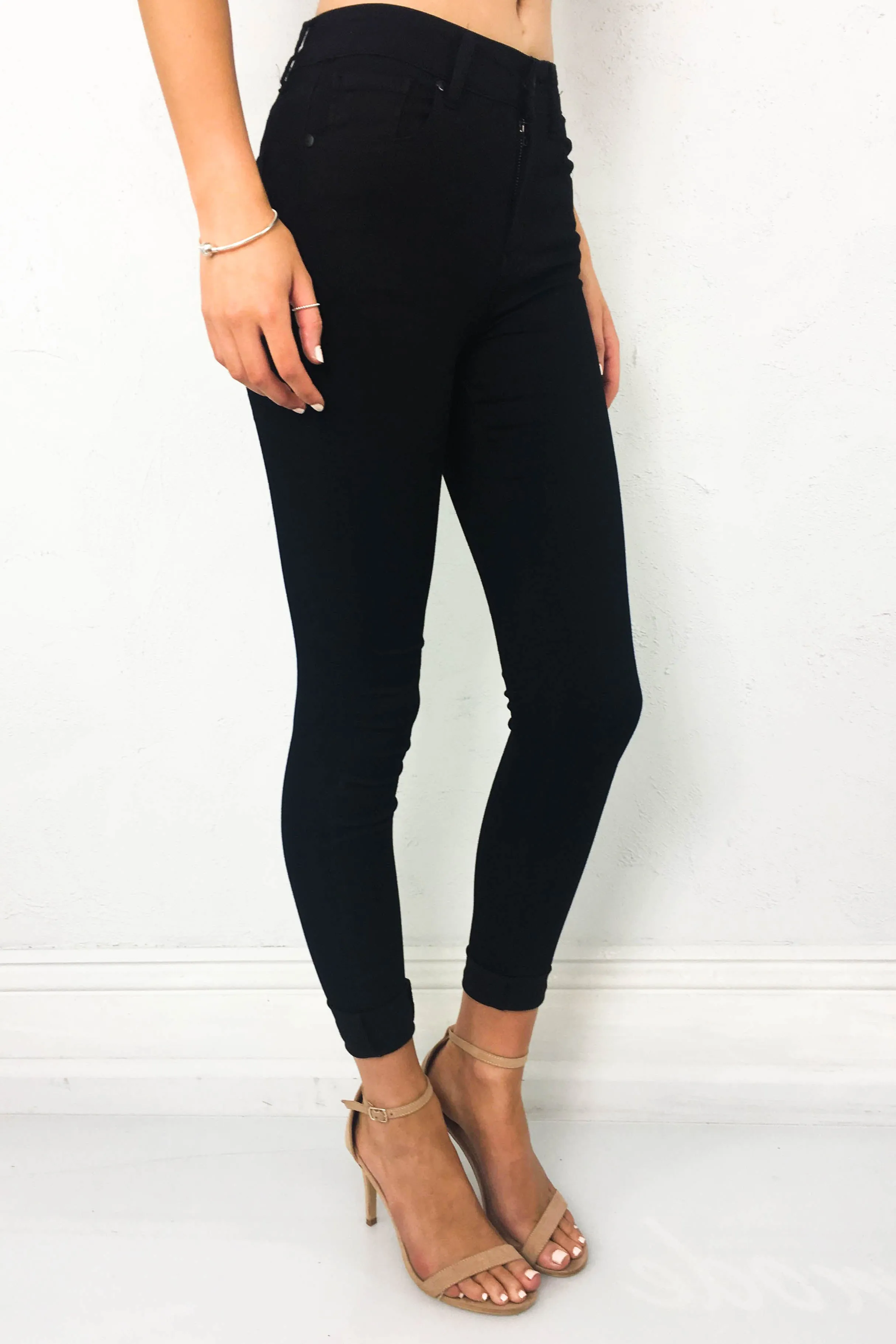 Lia Mid Rise Jeans