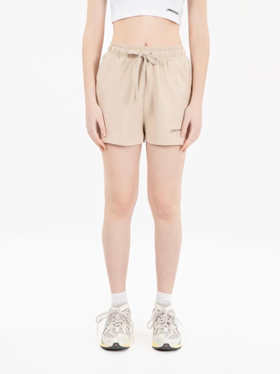 Shorts logo lettering beige sand